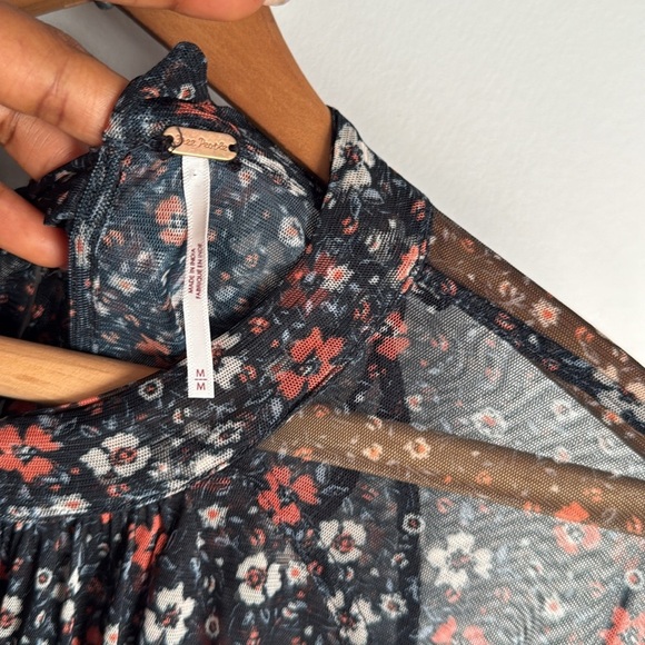 Free People Open Back Sweet Heart Top Medium - Picture 7 of 10